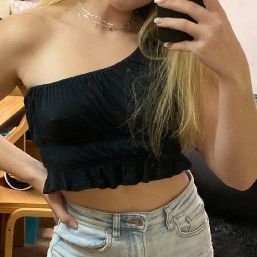 black one shoulder crop top from tillys